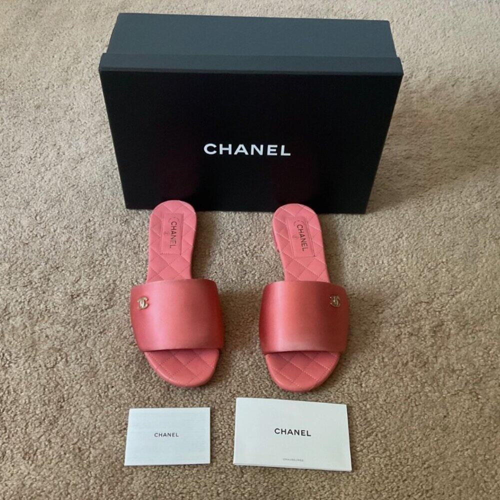 Authentic 22P Chanel satin sandals mules slides 38 C
